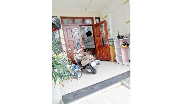 Bán Nhà Đình Phong Phú Tăng Nhơn Phú B Quận 9, 70m2_4.1x17 Chỉ Hơn 4 tỷ Mới Đẹp ở Ngay